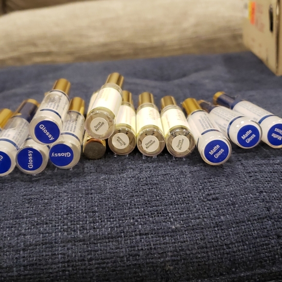 Lip Sense - Picture 4 of 4